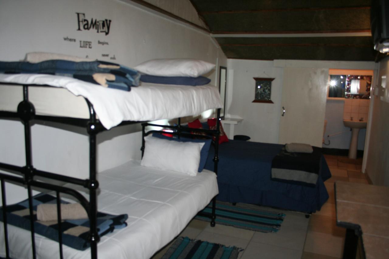 Akwela Guest Farm Hotel Bloemfontein Exterior foto